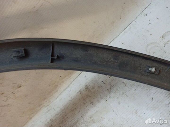 Накладка крыла задняя левая Nissan X-Trail NT31