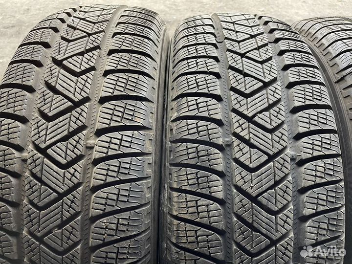 Pirelli Scorpion Winter 215/65 R16