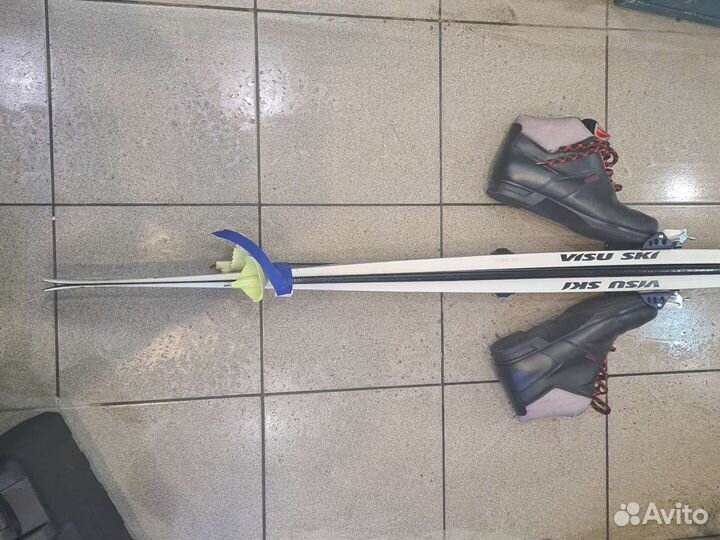 Лыжи с ботинками 45р