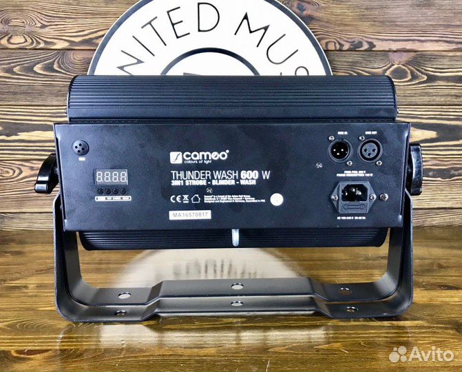 Cameo thunder wash 600 W - 3 in 1 Strobe, Blinder