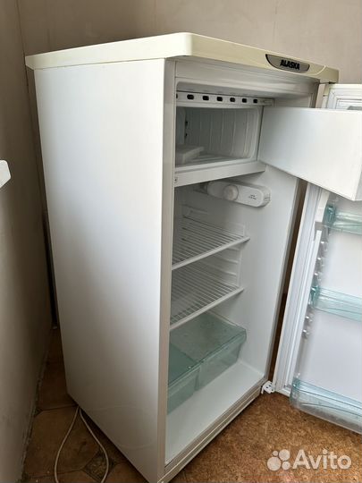 Холодильник бу Аляска