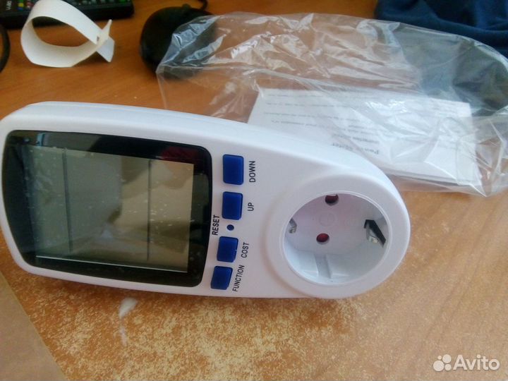 Вольтметр в розетку 220 вольт Новый