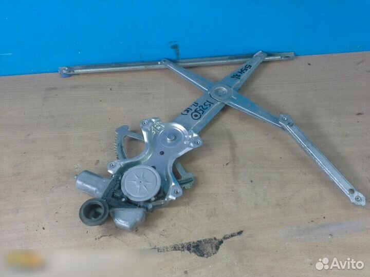 Стеклоподъемник электр. передний правый Lexus IS 2