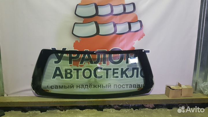 Заднее стекло Renault Duster (II)