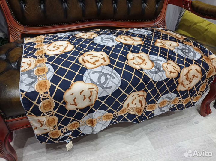 Шелковый платок новый,ручной подгиб 95см