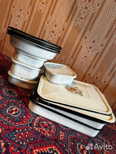Набор эмалированной посуды