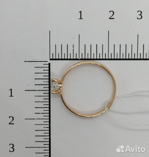 Золотое кольцо с камнем 17р