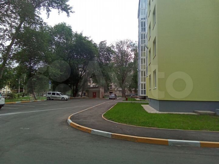 3-к. квартира, 92 м², 6/8 эт.