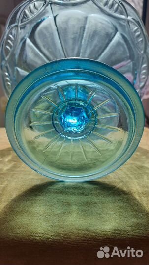 Ваза на ножке купоросное стекло