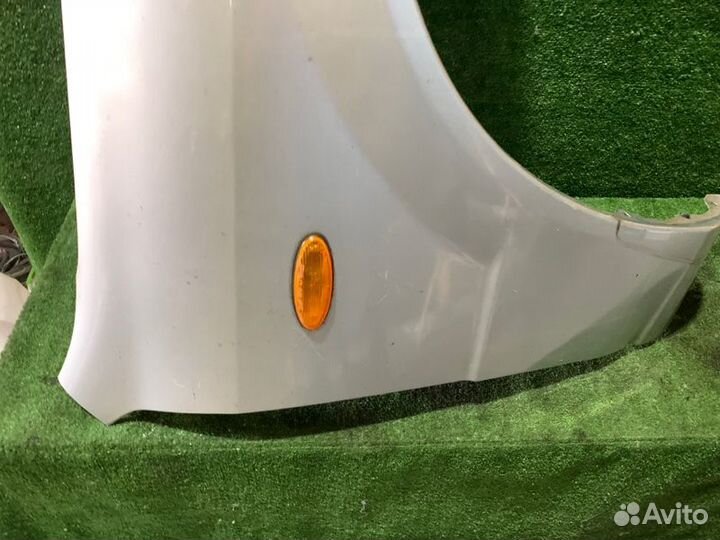 Крыло переднее правое Mazda Familia BJ5P