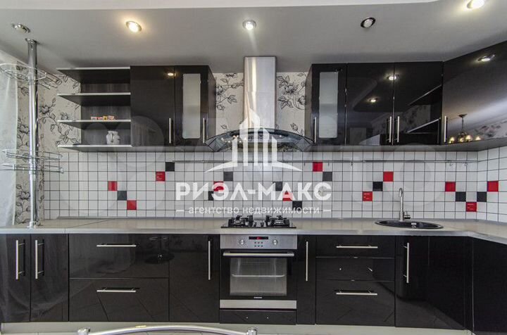 1-к. квартира, 42 м², 10/10 эт.