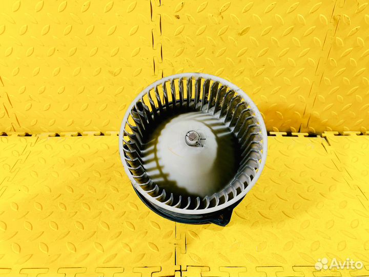 Мотор печки Toyota Vista V20 1986-1991