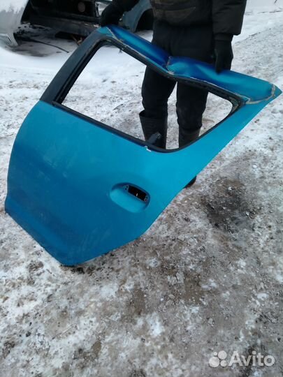 Дверь задняя левая Рено Сандеро Степвей 2 2015г