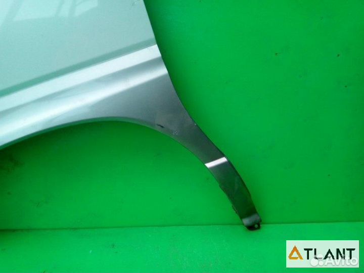 Крыло переднее левое nissan elgrand