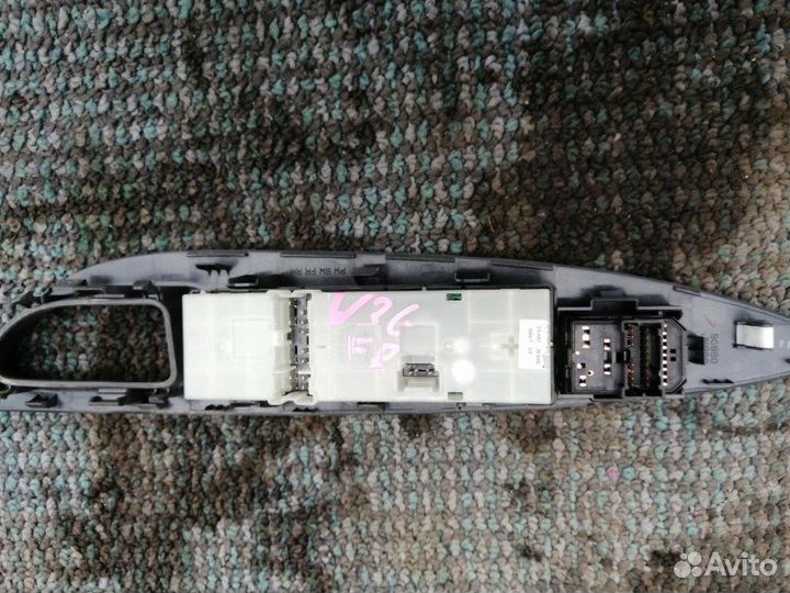 Блок управления стеклами передний правый Nissan