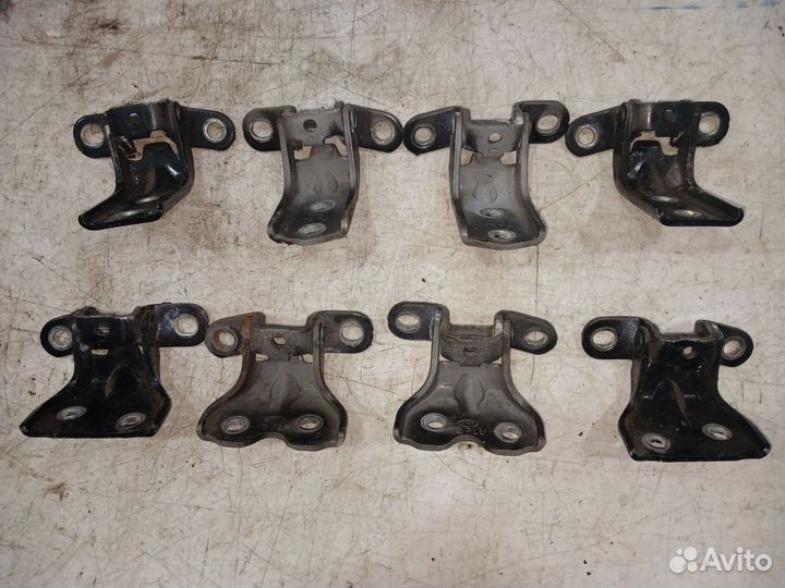 Петля замка задний двери.Hyundai Getz 2006-2011