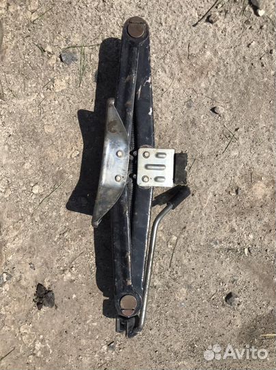 Домкрат реечный