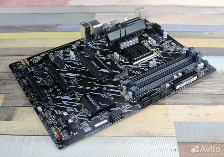 I5-8400 + Gigabyte Z370P D3