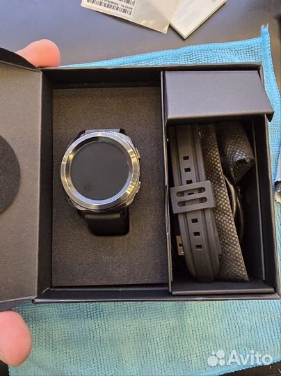 Смарт-Часы Samsung Gear Sport