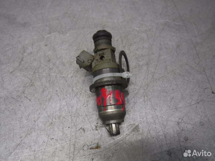 Форсунка Mitsubishi Pajero 3 6G74 2001