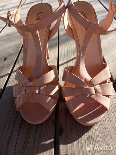 Босоножки летние