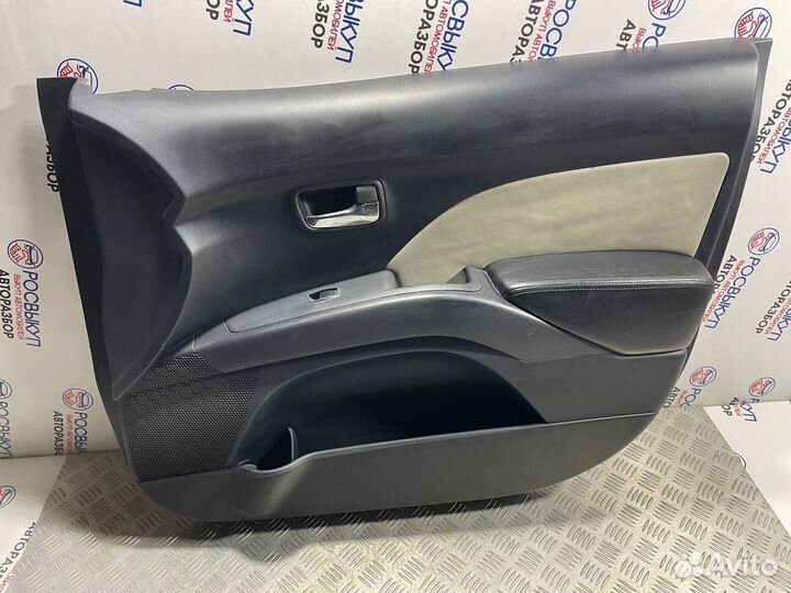 Обшивка двери Peugeot 4007 I (2007–2014)