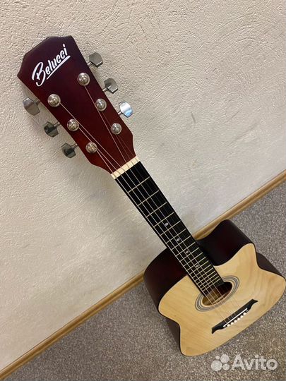 Гитара новая