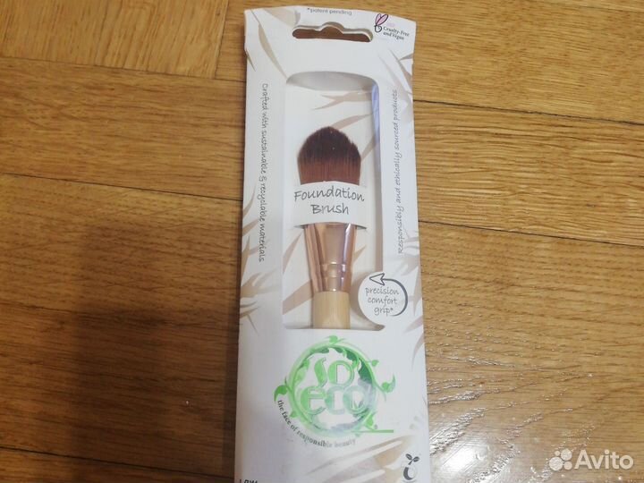 Кисть для макияжа натуральная