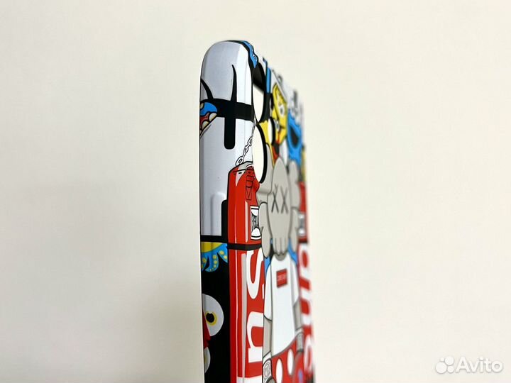Чехол на iPhone 12 Mini Kaws