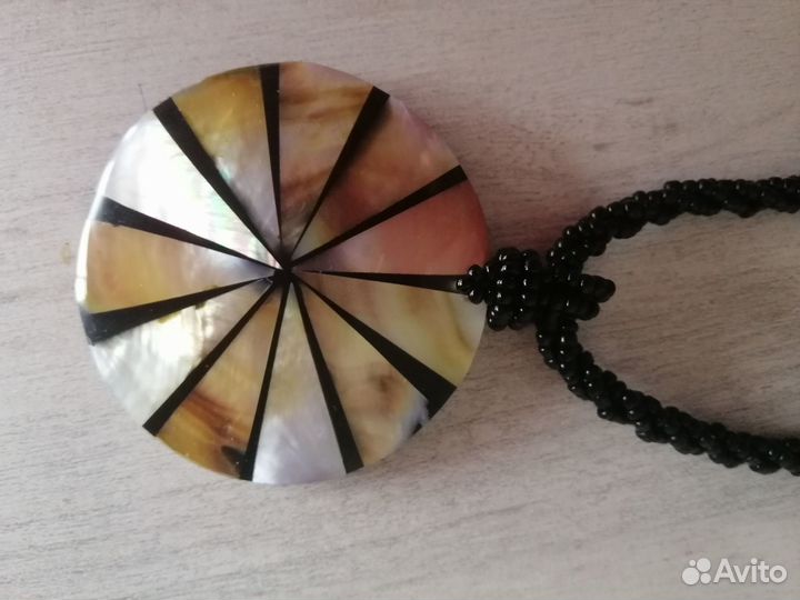 Колье из натуральной ракушки