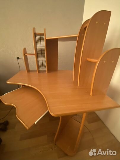 Компьютерный стол