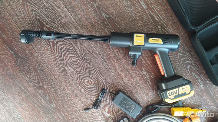 Аккумуляторная мойка высокого давления