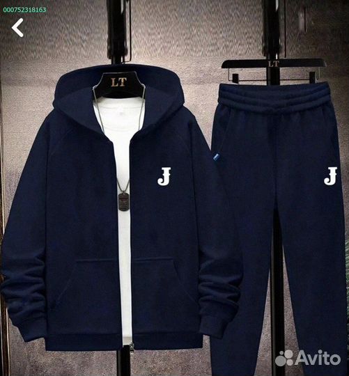 Спортивный костюм