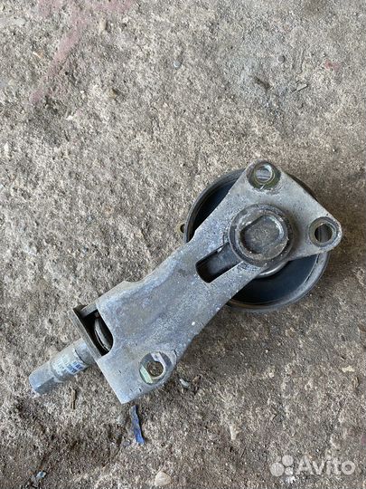 Ролик натяжной Nissan Murano Z50