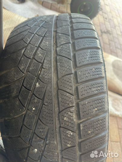 Pirelli Sottozero Winter 240 245/45 R17 99V