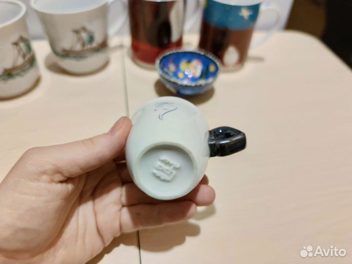 Кофейная чашка с блюдцем из фарфора