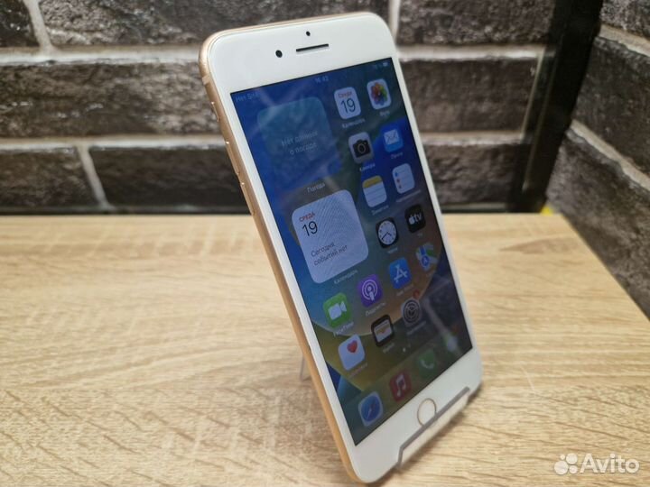 К.2626 Телефон iPhone 8 Plus 64Gb