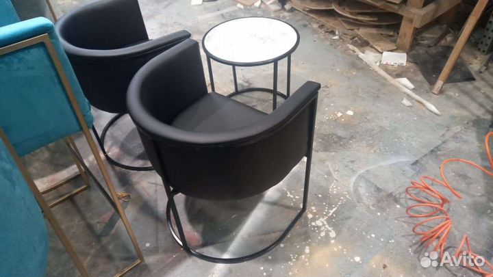 Стул кресло для зоны ожидания черная экокожа