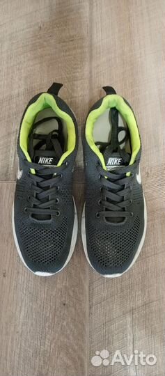 Кроссовки мужские Nike 40 размер