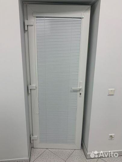 Жалюзи горизонтальные встроенные (venus)