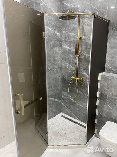 Стеклянные душевые кабины / перегородки для душа