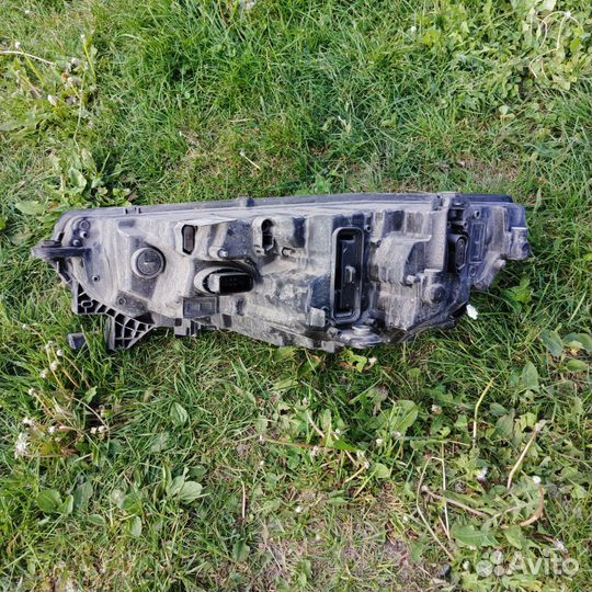 Фара правая для skoda octavia LED 5e4941016