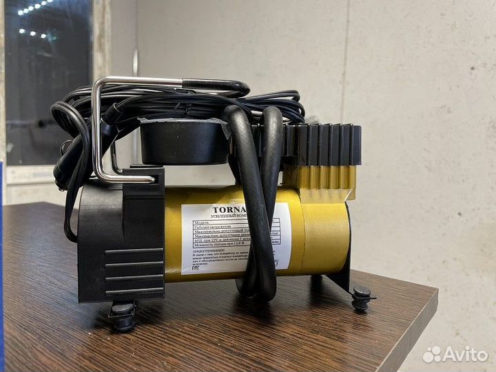 Автомобильный компрессор tornado AC580