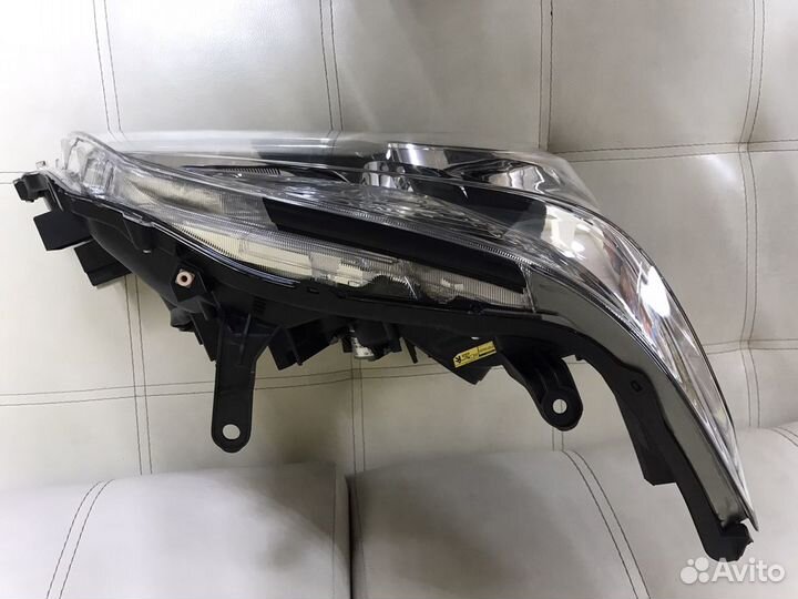Фара правая Lexus GX460 J150 09-13г новая оригинал