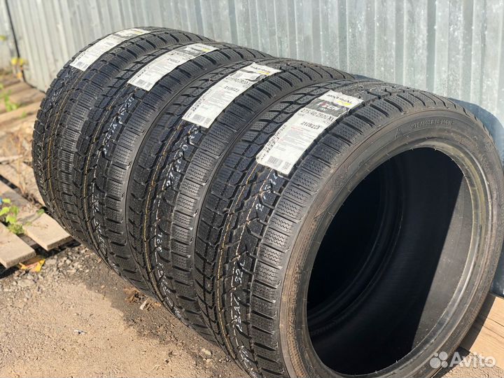 Marshal I'Zen RV KC15 275/40 R20 110W