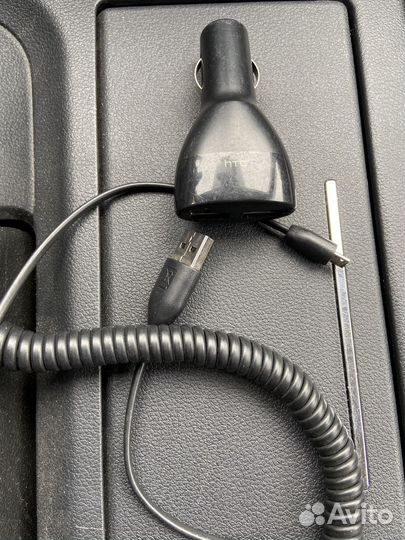 Зарядка для телефона в прикуриватель HTC