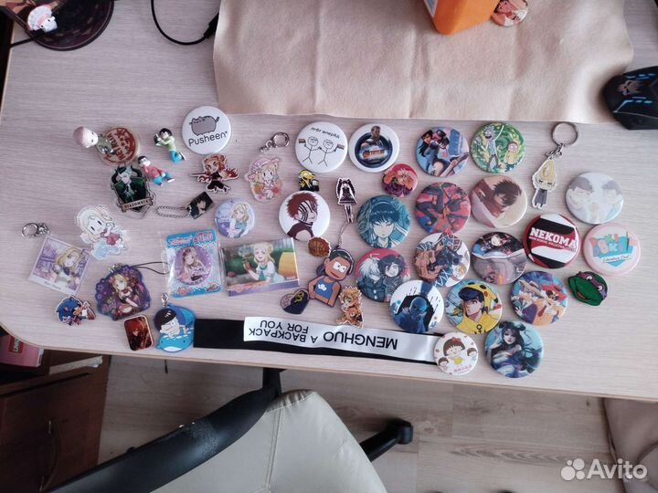 Значки брелоки оригинальные и бутлеги