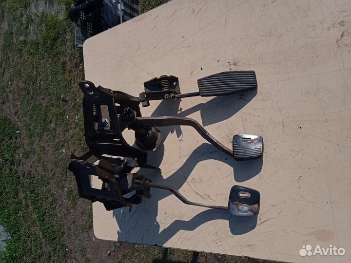 Педали Opel Vectra b Опель вектра б