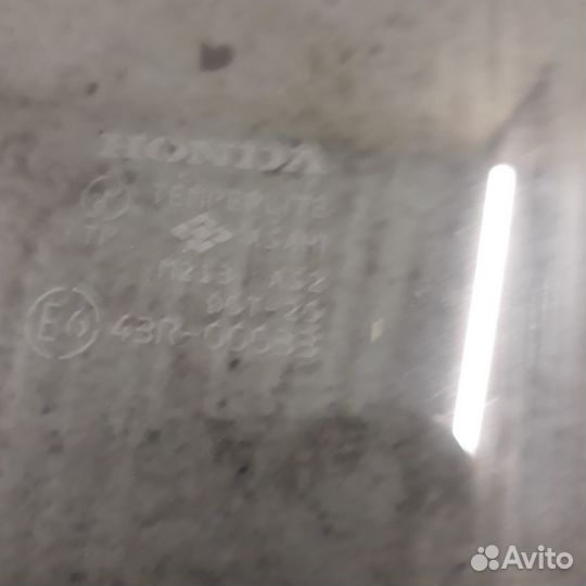 Стекло задней левой двери Хонд срв 1