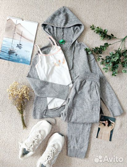 Одежда для девочки 146-152 пакетом бренды